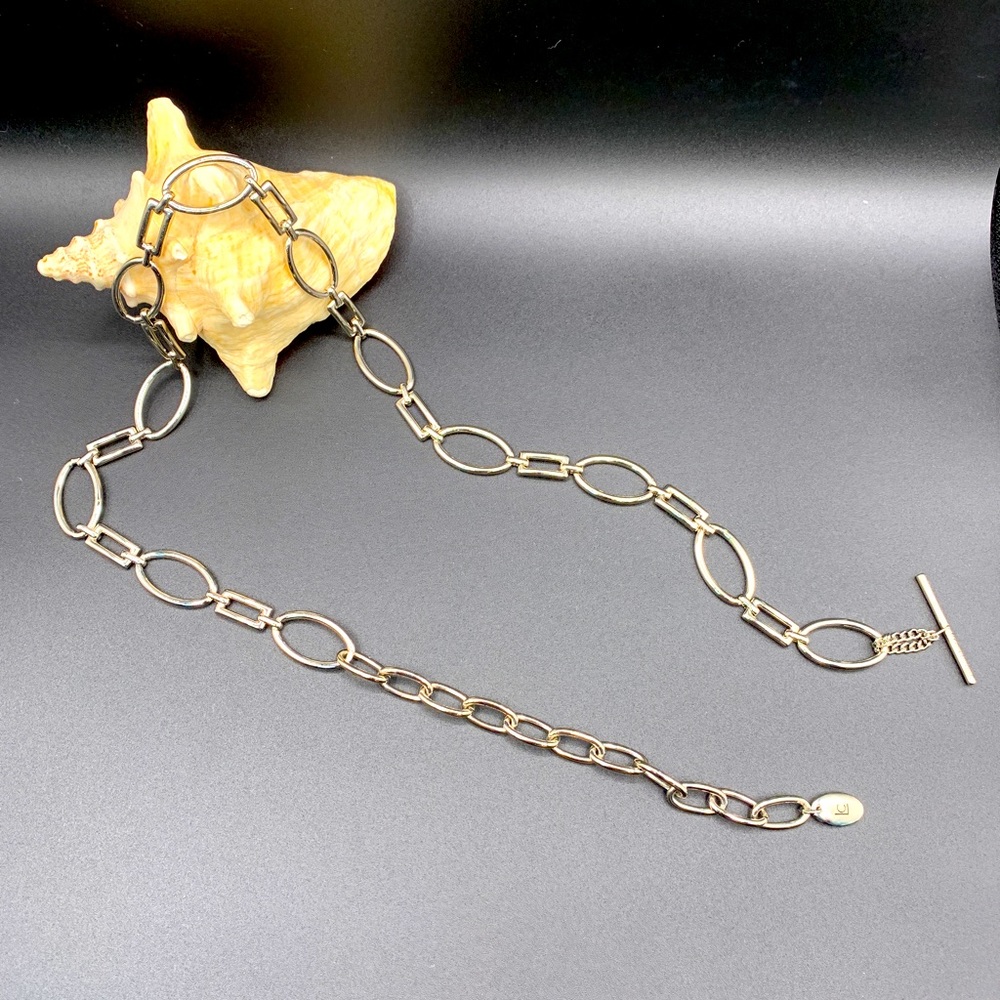 Liz Claiborne Silver Toned Metal Chain Belt